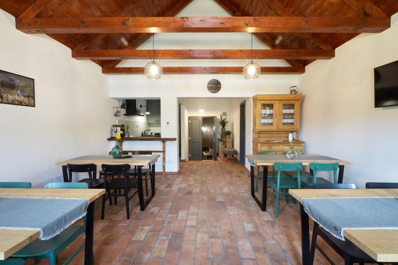 Veranda Villany Exterior photo
